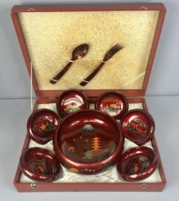 Japanese Lacquerware Set Japanese lacquerware salad set in good condition, case has significant