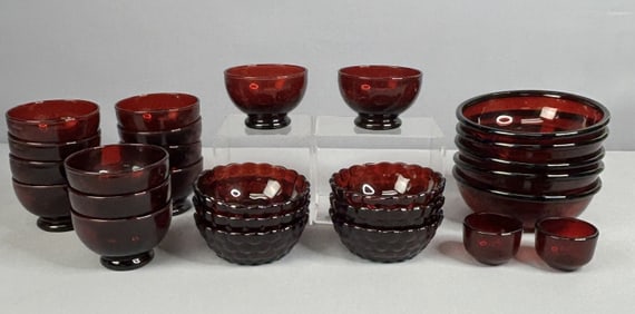 Red Glass Bowls Including Anchor Hocking Lot of assorted glass bowls in good condition. No chips or