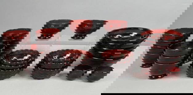 Red Glass Bowls Including Anchor Hocking Lot of assorted glass bowls in good condition. No chips or: Lot of assorted glass bowls in good condition. No chips or cracks.