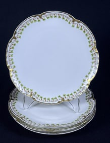Vintage Haviland Limoges Plates Four plates measuring 7.5 inches across. Free from damage.