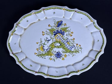 Vintage Made In Italy Hand Painted Platter 17 x 12 x 1 inches. Made for hanging on wall. Please see