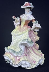 Royal Doulton Figurine HN 3709 Flowers Of Love Measures 8.5 x 6 x 6 inches. No original box. Free