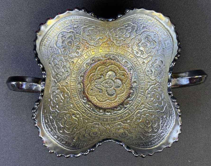 Vintage Fenton Persian Medallion Carnival Glass Free from damage. Measures 2.5 x 7.5 x 6 inches.: Free from damage. Measures 2.5 x 7.5 x 6 inches.