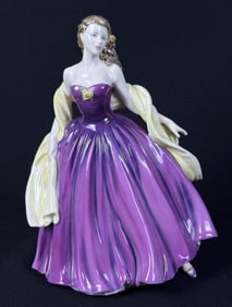Royal Doulton Figurine HN 4234 Special Celebration 8.25 x 5 x 7 inches. No original box. Free from
