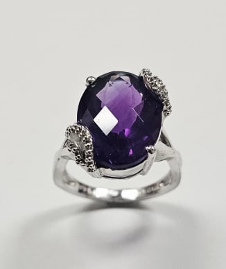 Sterling Silver Amethyst Cocktail Ring Ring weighs 7.9 Grams Size 8.5 (1 of 8)