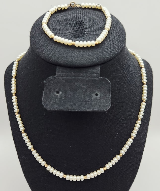 10K Gold Freshwater Pearl Necklace & Bracelet Bracelet: Bracelet Necklace is 18". Bracelet is 7". Weighs 16.6 grams.