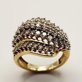 10K Yellow Gold JST Diamond Cluster Statement Ring Ring is size 6.75. Weighs 6.9 grams