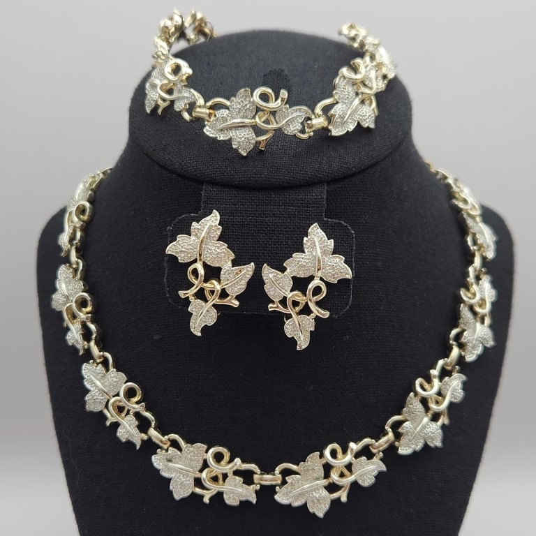 Sarah Coventry Gold & Silver Tone Necklace Set Bracelet & Clip Earrings (1 of 8)