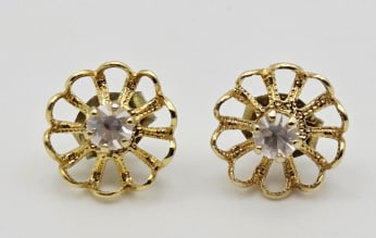 Vintage 10k Gold Crystal Stud Earrings Earrings Weigh 0.7 Grams Metal is Not Stamped