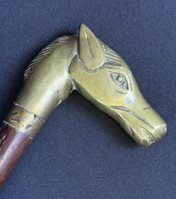 Vintage Brass Wolf Head Handled Walking Cane Wooden shaft. Measures 33.5 inches tall. 4 inch handle.
