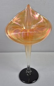 Jack In The Pulpit Signed Art Glass Vase 10.5 inches tall. Signature illegible. Free from damage.