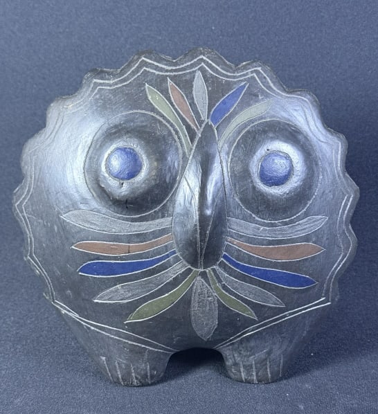 Vintage Mexican Ceramic Pottery Owl 8.25 inches tall, 8.5 inches wide 4 inches deep. Unsigned. Signs (1 of 5)