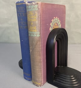 Antique Books Queen Victoria & Bridal Wreath Queen Victoria by Lytton Strachey. Published by
