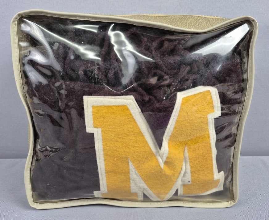 Collegiate Stadium Pendleton Wool Blanket Measures 52 x 68 inches. Small hole. Please see images for (1 of 7)