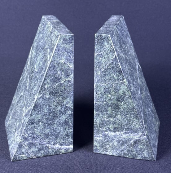 Green Marble Bookends 6 inches tall. 4 x 3 inch width. Free from damage.: 6 inches tall. 4 x 3 inch width. Free from damage.