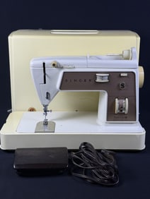 Vintage Singer Touch & Sew Zig Zag Sewing Machine Model 758. With foot pedal/power cord.