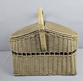 Large Light Brown Woven Wicker Picnic Basket with Center Handle Dual Opening