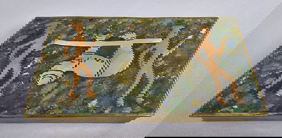 Mexican Brass & Wood Art Box Container Measures 7 x 4 inches. Small dents. Please see images for (1 of 8)