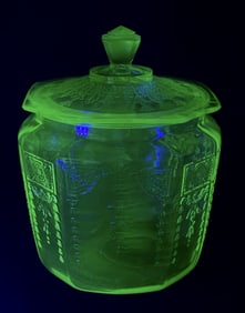 Vintage Uranium Glass Cookie Jar With Lid 7.25 inches tall (with lid) by 6 inches wide. No craxks.