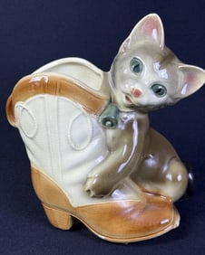 Vintage Royal Copley Kitten & Cowboy Boot Planter 7.5 x 6.5 x 3.5 inches.