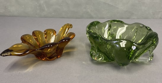 Green and Amber Glass Catchall Bowls Set of Two Amber glass leaf bowl and green catchall bowl.