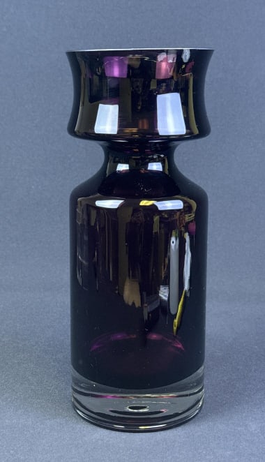 Vintage Riihimaen Lasi Purple Art glass Vase 11.5 x 4.5 inches.   Free from cracks or chips. (1 of 4)