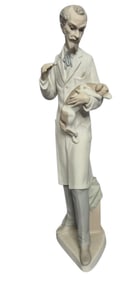 Lladro Porcelain Figurine Veterinarian 4825 Figurine is approximately 13 1/4 inches, no cracks.