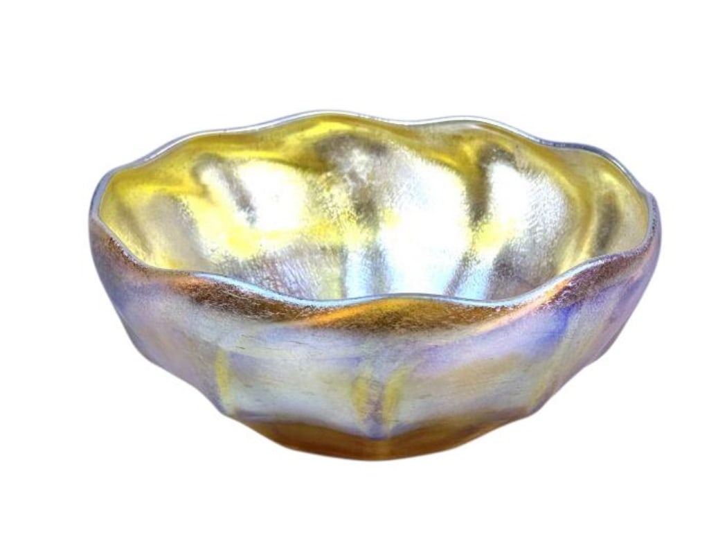L.C. Tiffany Iridescent Favrile Bowl 8.25 x 3.5 inches. No cracks or chips. See photos for item (1 of 9)