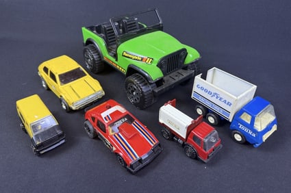Vintage Metal Tonka Toy Cars Jeep Renegade Six vehicles all with light to heavy playwear