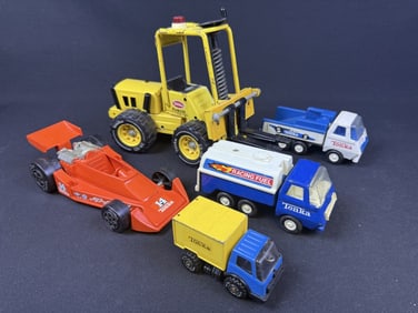Vintage Metal and Plastic Tonka Toy Vehicles 5 total. All with light to heavy playwear.