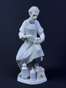 Lladro 4844 The Pharmacist Porcelain Figurine Matte Finish. 12.25 inches tall.