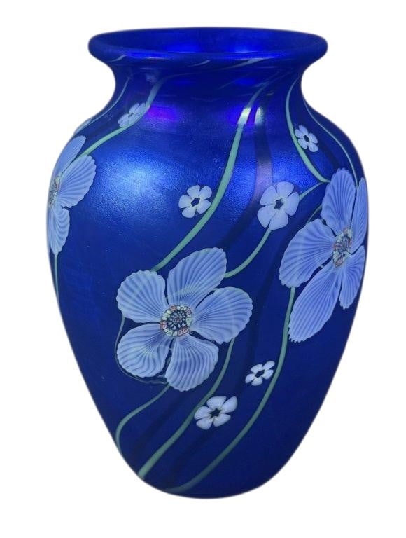 Orient & Flume Art Glass Vase Floral Pattern 6 inches tall. 4.5 inches wide. Free from damage. (1 of 8)