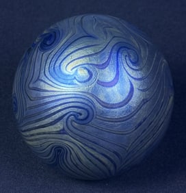 Eickholt Art Glass Paperweight 1989 Measures 3 x 2.75 inches. Free from damage. Please refer to