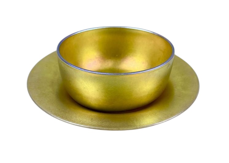 Aurene Iridescent Art Glass Finger Bowl Plate 818 Plate measures 1 x 6 inches.: Plate measures 1 x 6 inches. Cup 4 x 1.5 inches. Good condition free from damage.