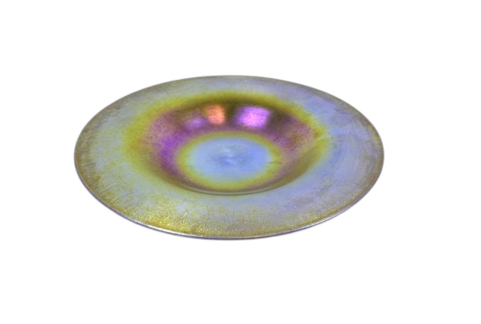 Aurene Iridescent Art Glass Plate 9059 8.5 x .6 inches.  Free from damage. Please see photos for (1 of 8)