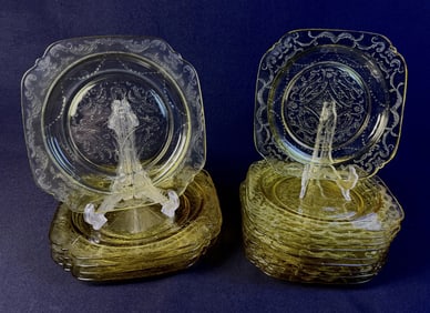 Vintage Amber Glass Madrid Pattern Plates 5 plates measuring 9 x 9