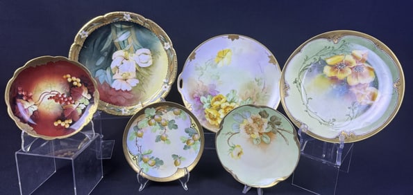 Vintage Pickard China Decorative Plates x6 3 approximately 6 x 6 inches and 3 9 x 9 inches.