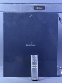 Samsung HW-J450 Sound Bar Wireless Subwoofer Powers on. Remote works. Not testing with source. Some
