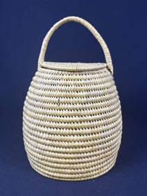 Vintage Woven Lidded Beehive Shape Basket 14.5 x 10.5 x 9 inches.