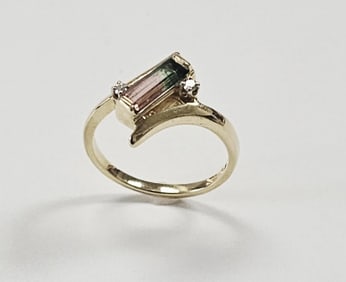 14K Gold Watermelon Tourmaline & Diamond Ring Ring is a size 5 Ring weighs 2.6 grams total