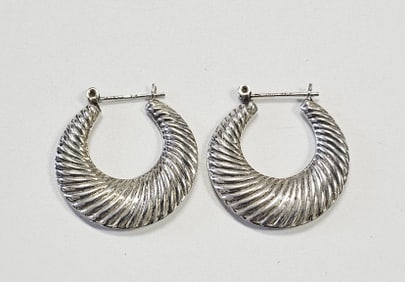 Sterling Silver Puffy Ribbed Shrimp Hoop Earrings Earrings weigh 8.5 Grams