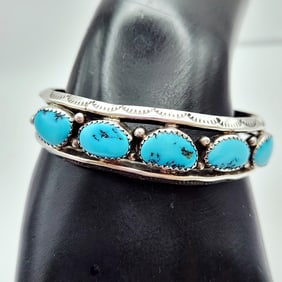 Navajo Sterling Silver & Turquoise Cuff Bracelet Weighs 28.7 grams.