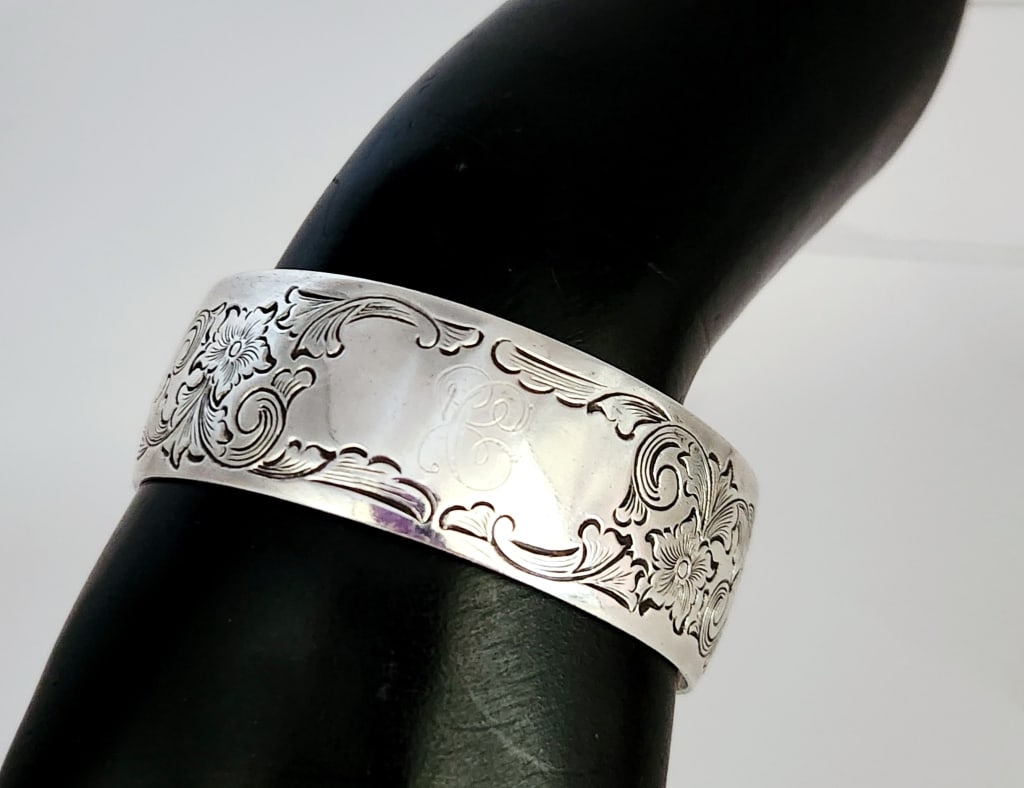 S Kirk & Son Sterling Floral Cuff Bracelet Monogrammed  Weighs 37.6 grams. (1 of 6)