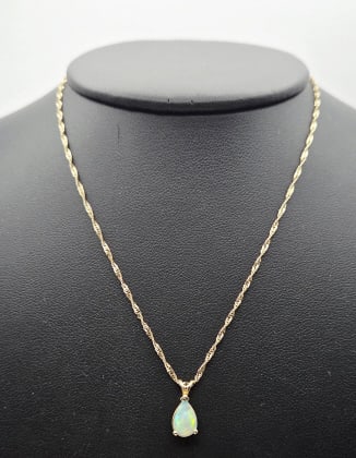Vintage 14K Gold Opal Necklace Necklace Measures 19"  Necklace Weighs 7.5 Grams (1 of 7)