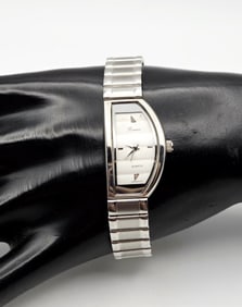 Vintage Ronica Quartz Watch Watch Measures 7.5" Silver Tone Metal Watch is Not Tested