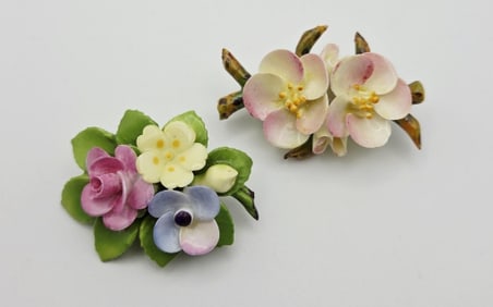 Vintage Staffordshire Porcelain Brooches Gold Tone Metal