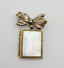 Vintage 12K Gold Filled MOP Locket Brooch Brooch Weighs 9.4
