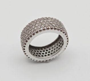 Vintage Sterling Silver CZ Band Ring Ring Weighs 6 Grams Size 5.75