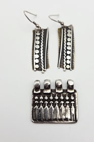 Vintage Sterling Silver Set Pendant Weighs 13.1 Grams Earrings Weigh 7.1 Grams