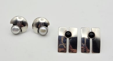 Sterling Silver Onyx and Pearl Earrings Pearl Earrings Weigh 3.6 Grams Onyx Earrings Weigh 3 Grams